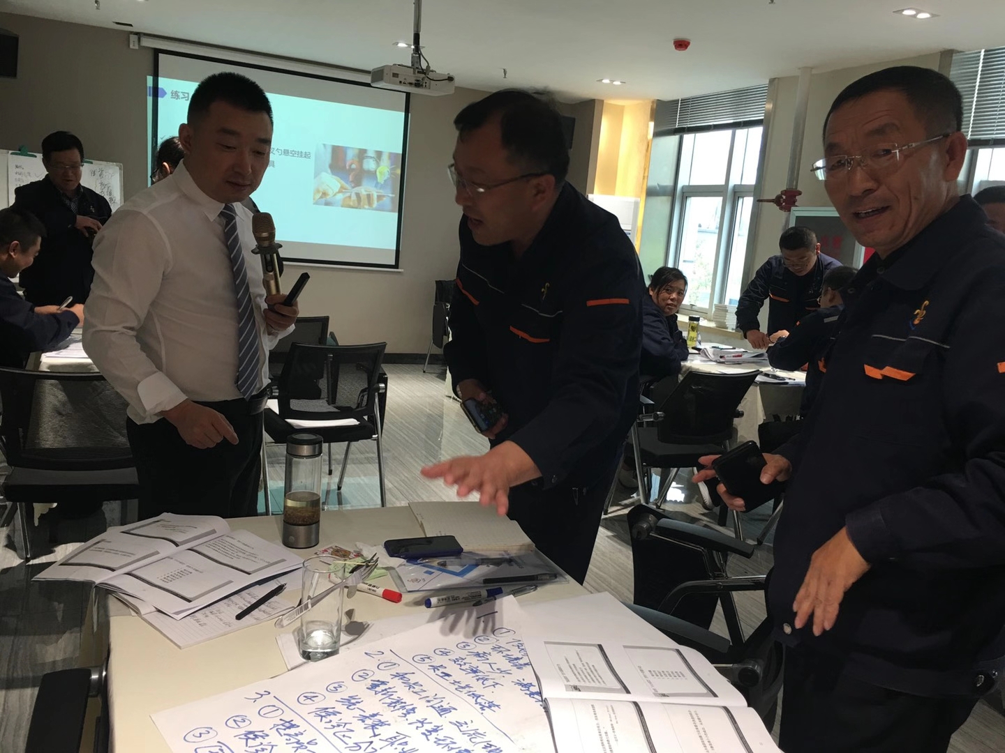 9月22-23日陈西君老师给内蒙古某集团高层干部讲授《领越领导力-卓越领导者的五项习惯行为》两天培训