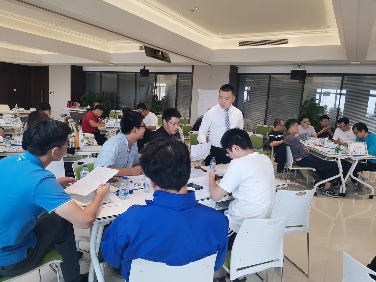 9月24-25日陈西君老师给中通快递上海总部优秀管理者《高绩效团队建设与管理》两天培训圆满结束！