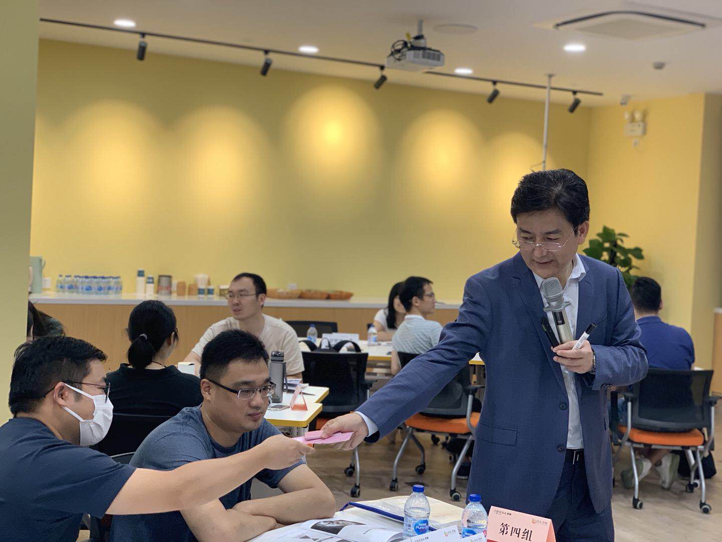 【杨文浩老师】7月12日给上海某电子物联网公司人员讲授《绩效管理技能》课程圆满结束。