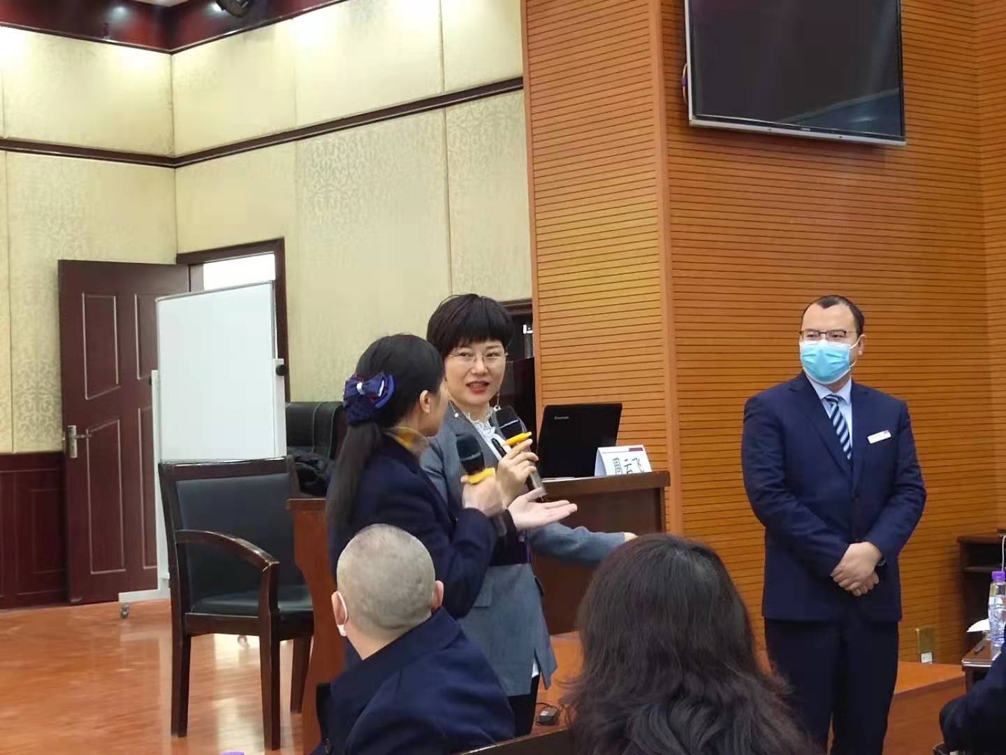 12月22~24日，周云飞老师为怀化农商行讲授为期三天的《开门红营销》课程圆满结束