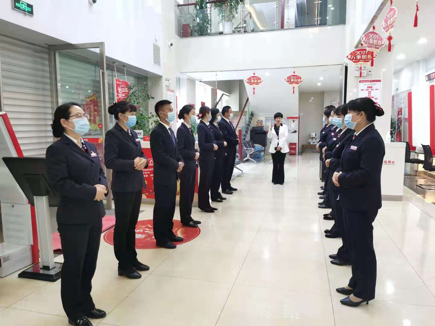 4月13~14日，【周云飞老师】为昆明某联社进行《四星网点创建》第二轮专题辅导培训圆满结束