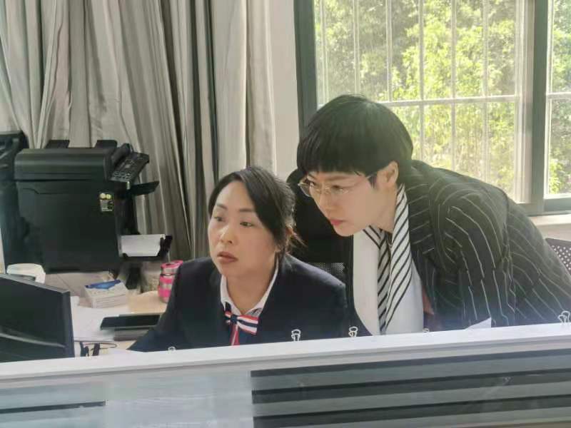 4月13~14日，【周云飞老师】为昆明某联社进行《四星网点创建》第二轮专题辅导培训圆满结束