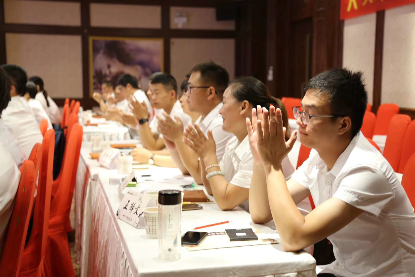 杨子老师8月10号给 无锡垦荒人贸易有限公司讲授《弟子规在职场中的应用》圆满结束