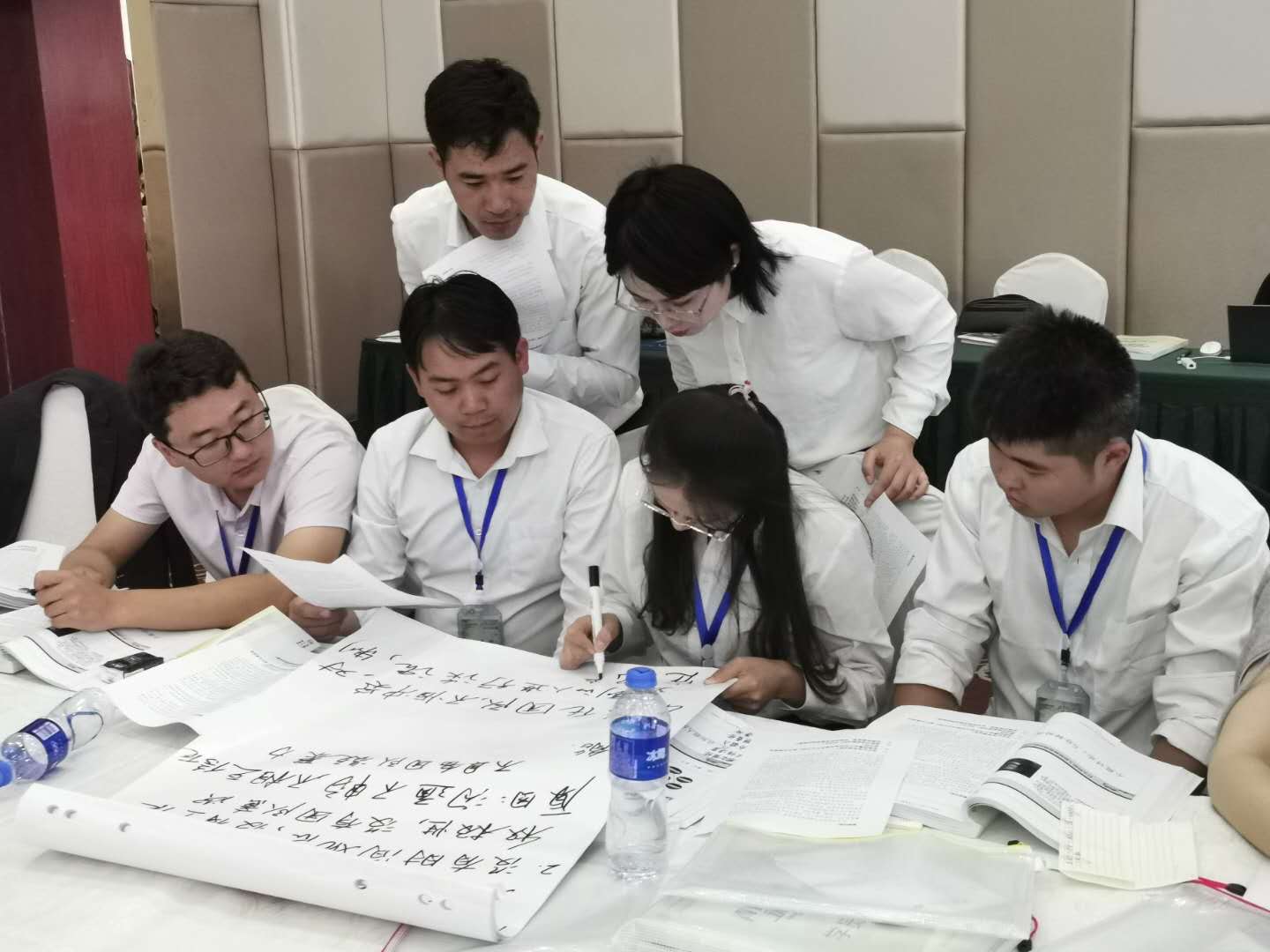 杨楠老师9月9日在西宁给农商行讲授《人际沟通的卓越攻略之里应外合》课程圆满结束！