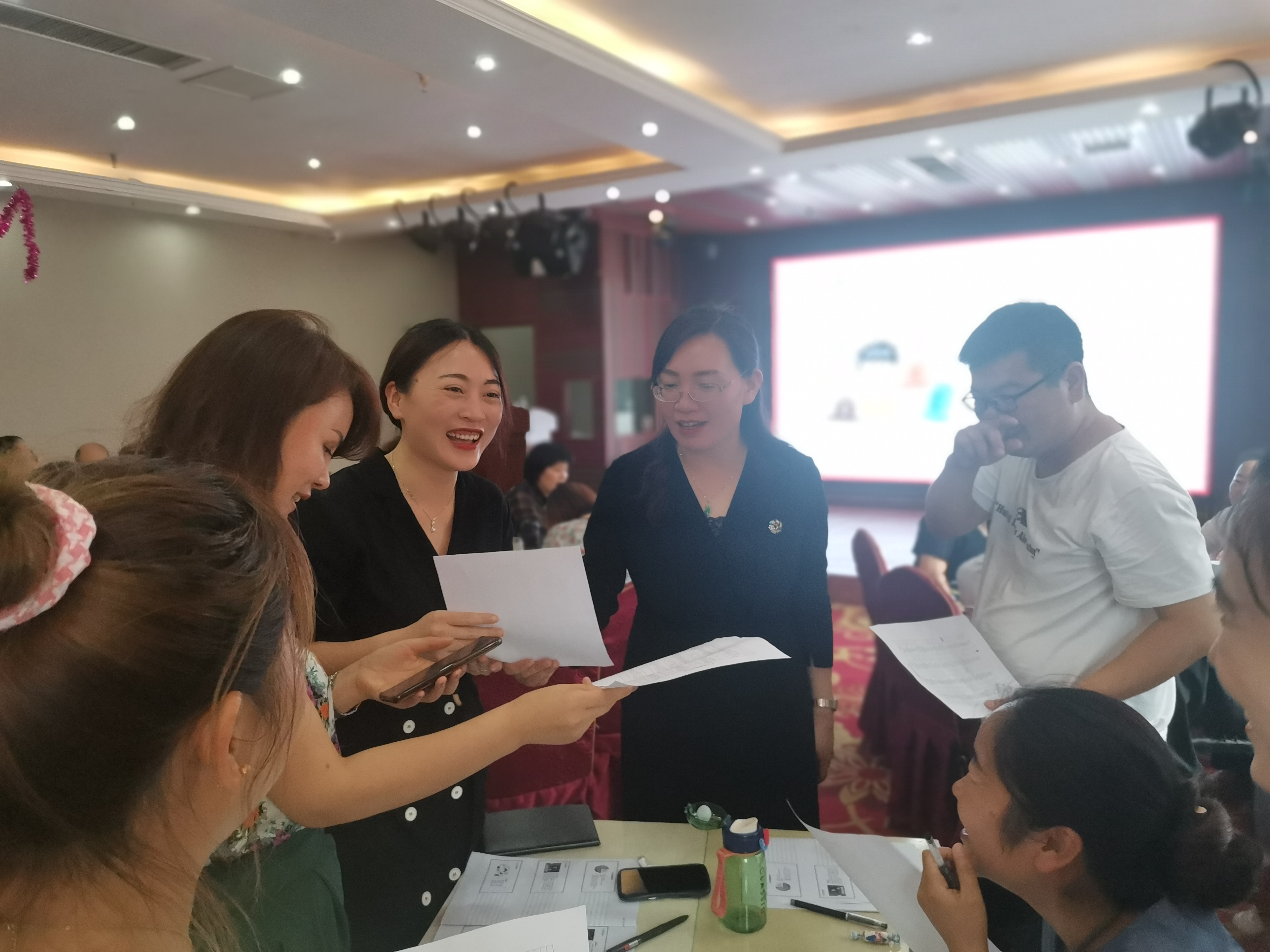 曾秋香老师一2021年6月27-28号在郑州X餐饮公司讲授《行动学习工作坊·中层管理能力提升》