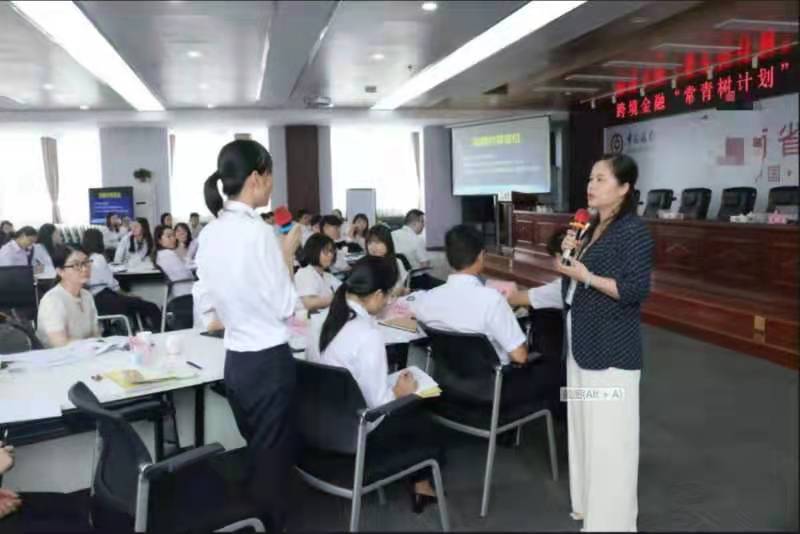 7月9-10日李彦老师为中国银行某省分行讲授《短视频创意设计和制作》