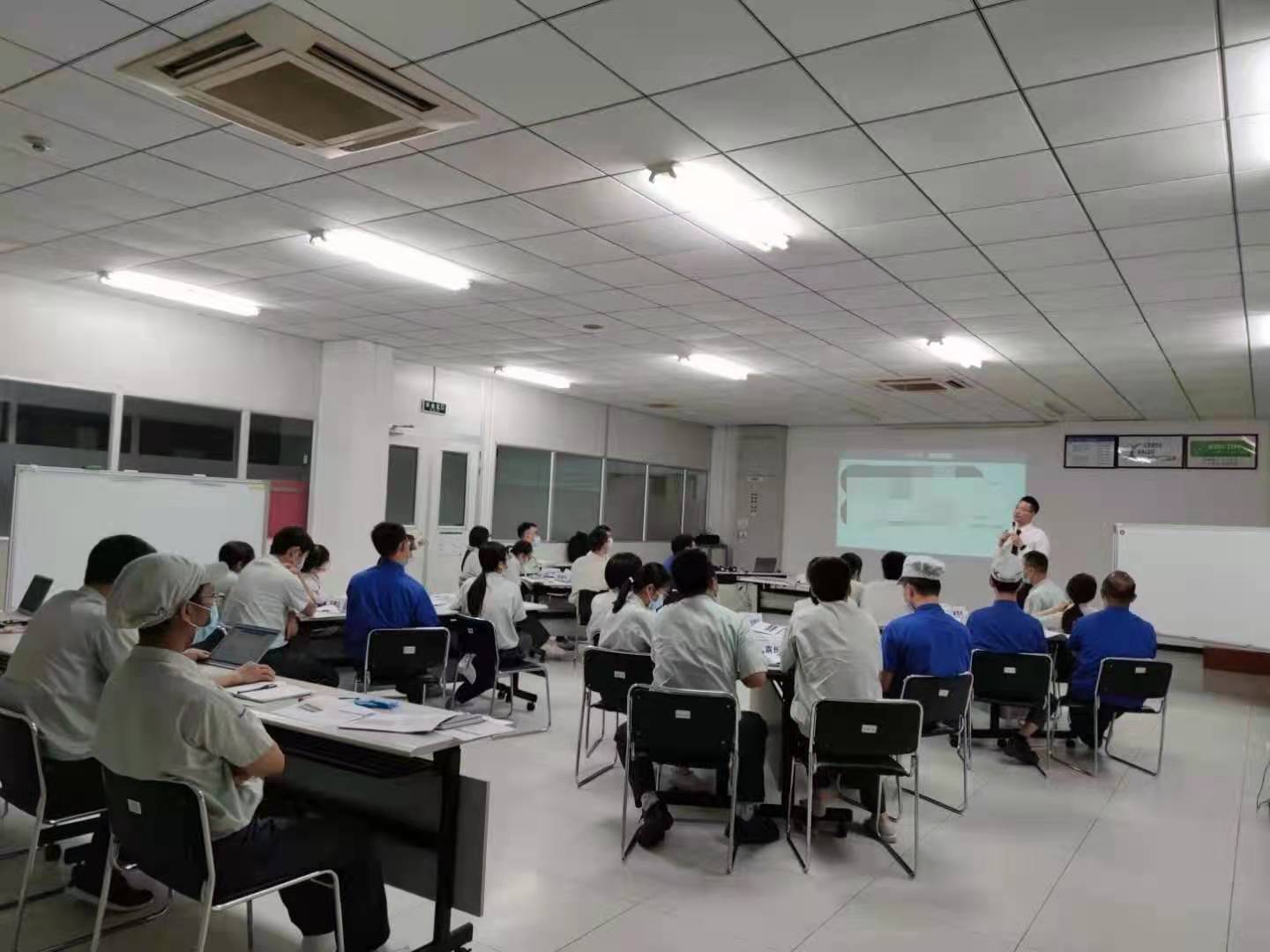 【贺玉亮老师】 7月2-3日，来江门市给某家电行业管理层带来《问题分析与解决》一课一圆满结束