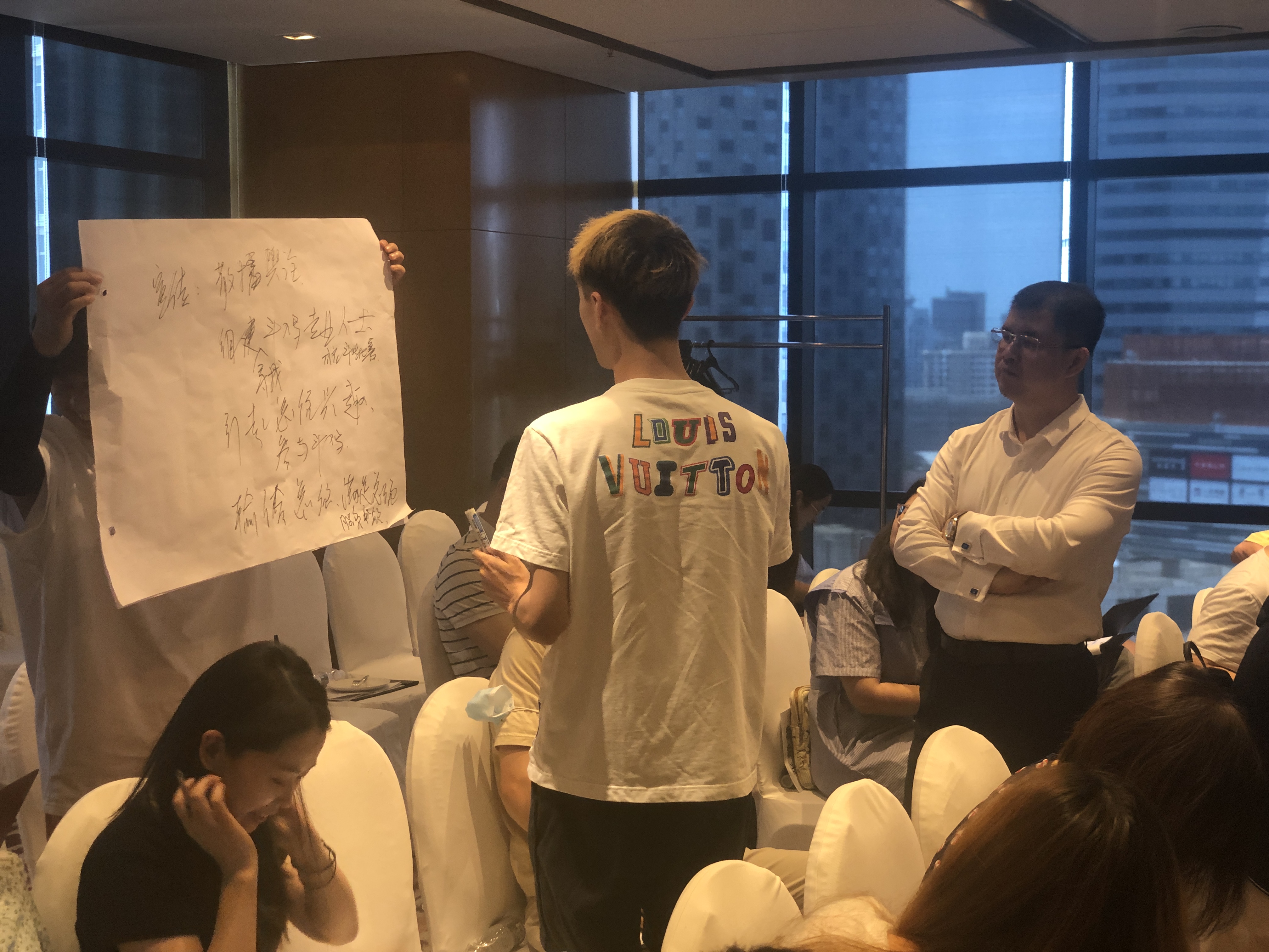 黄武林老师7月9日在上海新媒体公司讲授《 向华为学组织发展与管理》课程圆满结束！